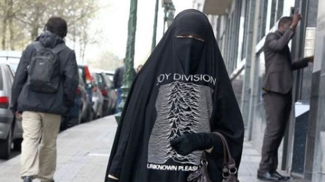 Burka'n'Roll