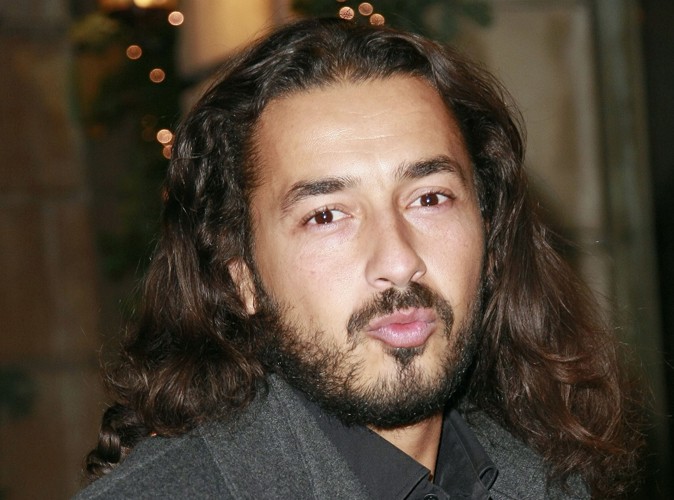 Moundir vous embrasse ! 