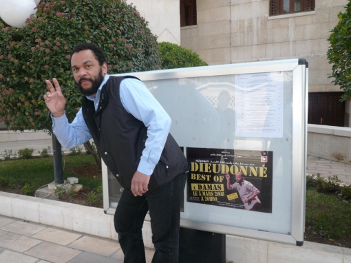 Dieudoné te chie à la gueule