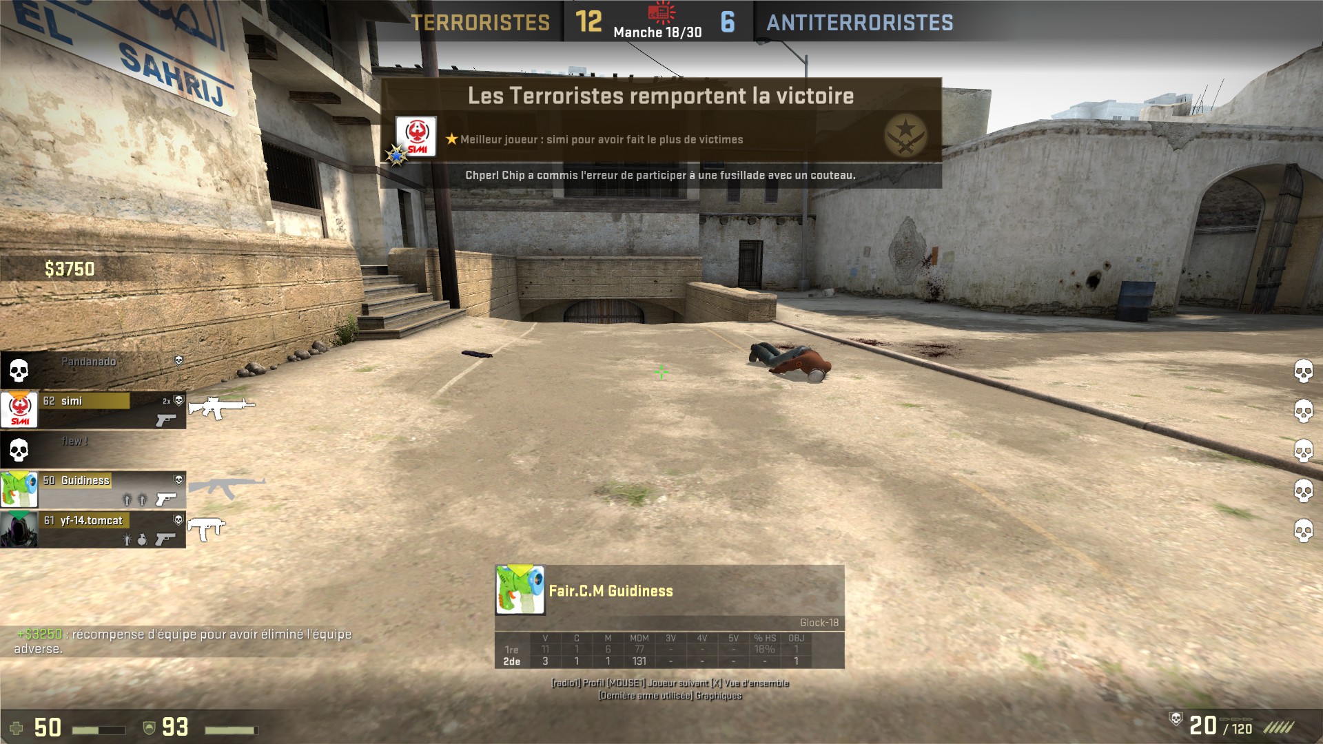 Il fait de la pub pour un arrosoir 