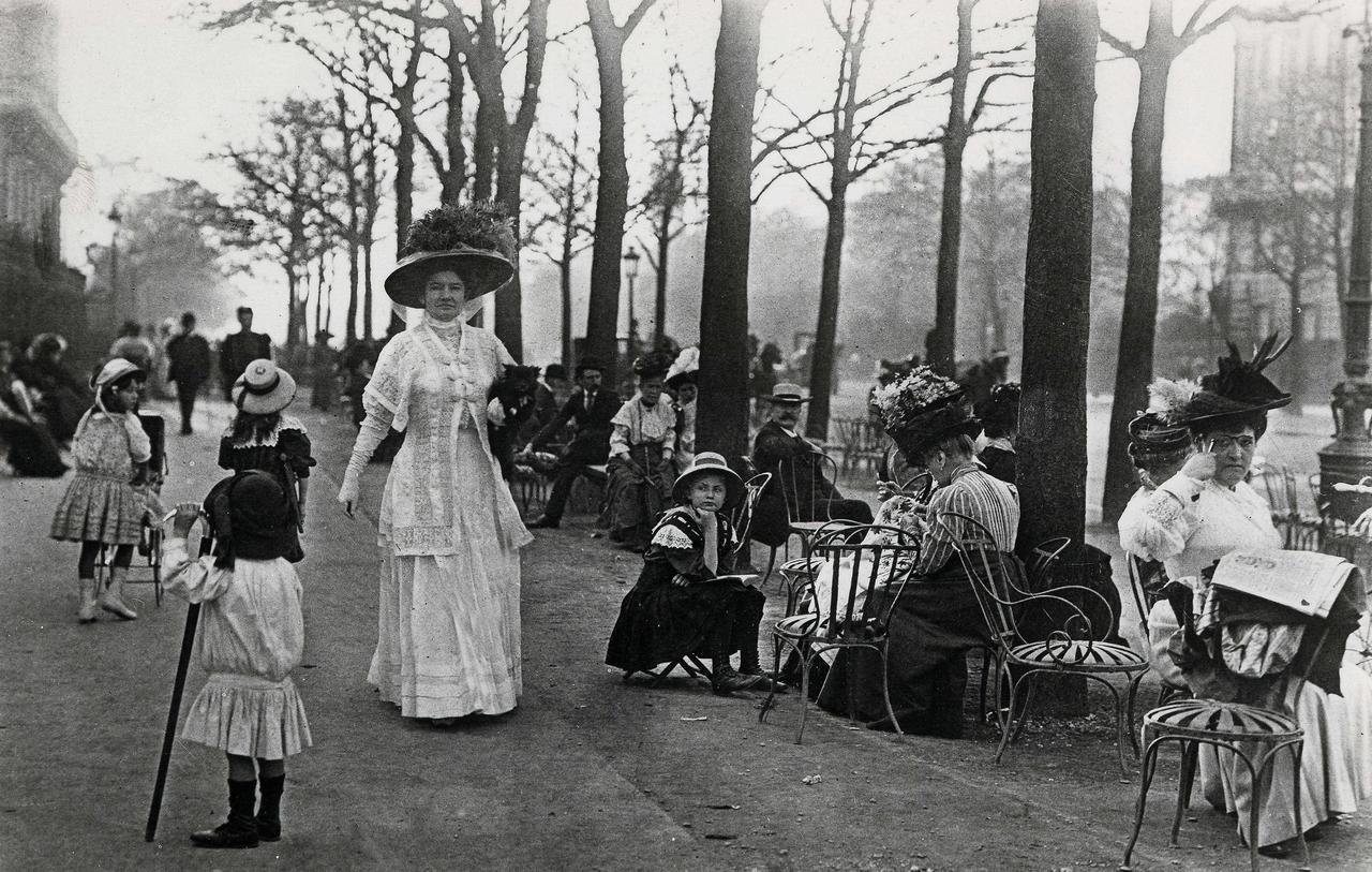 Франция 1800. Париж 1910-е. Елисейские поля в Париже 19 век. Париж 1920-е Елисейские поля. Париж 1910 год.