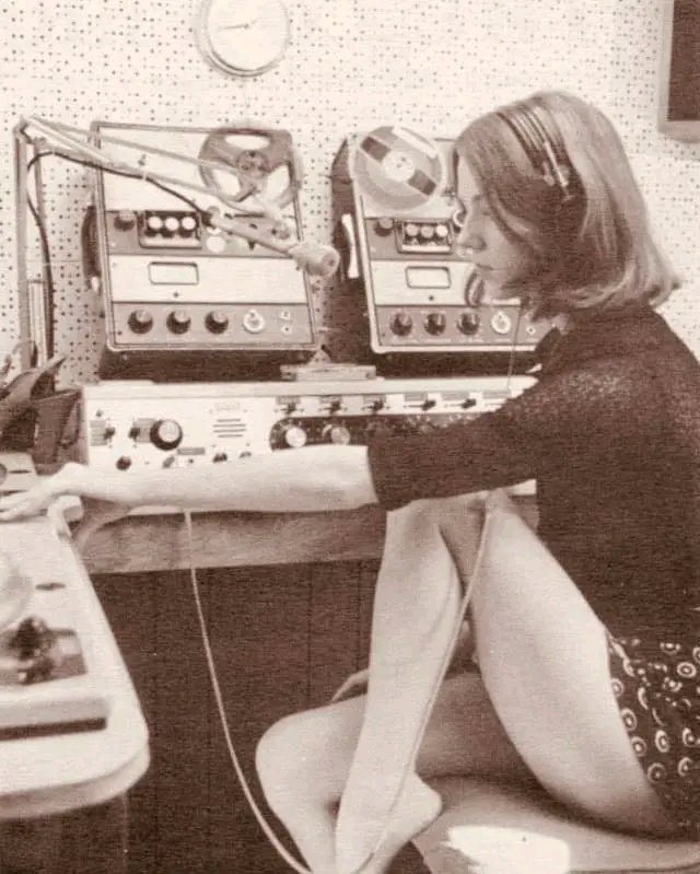 Opératrice de station radio, années 60