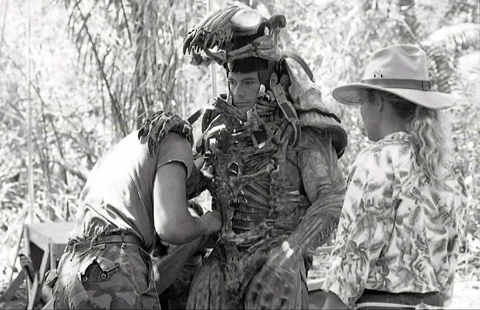 Jean-Claude Van Damme lors d'un essai dans Predator (1987) avant qu'il ne se fasse virer du film.