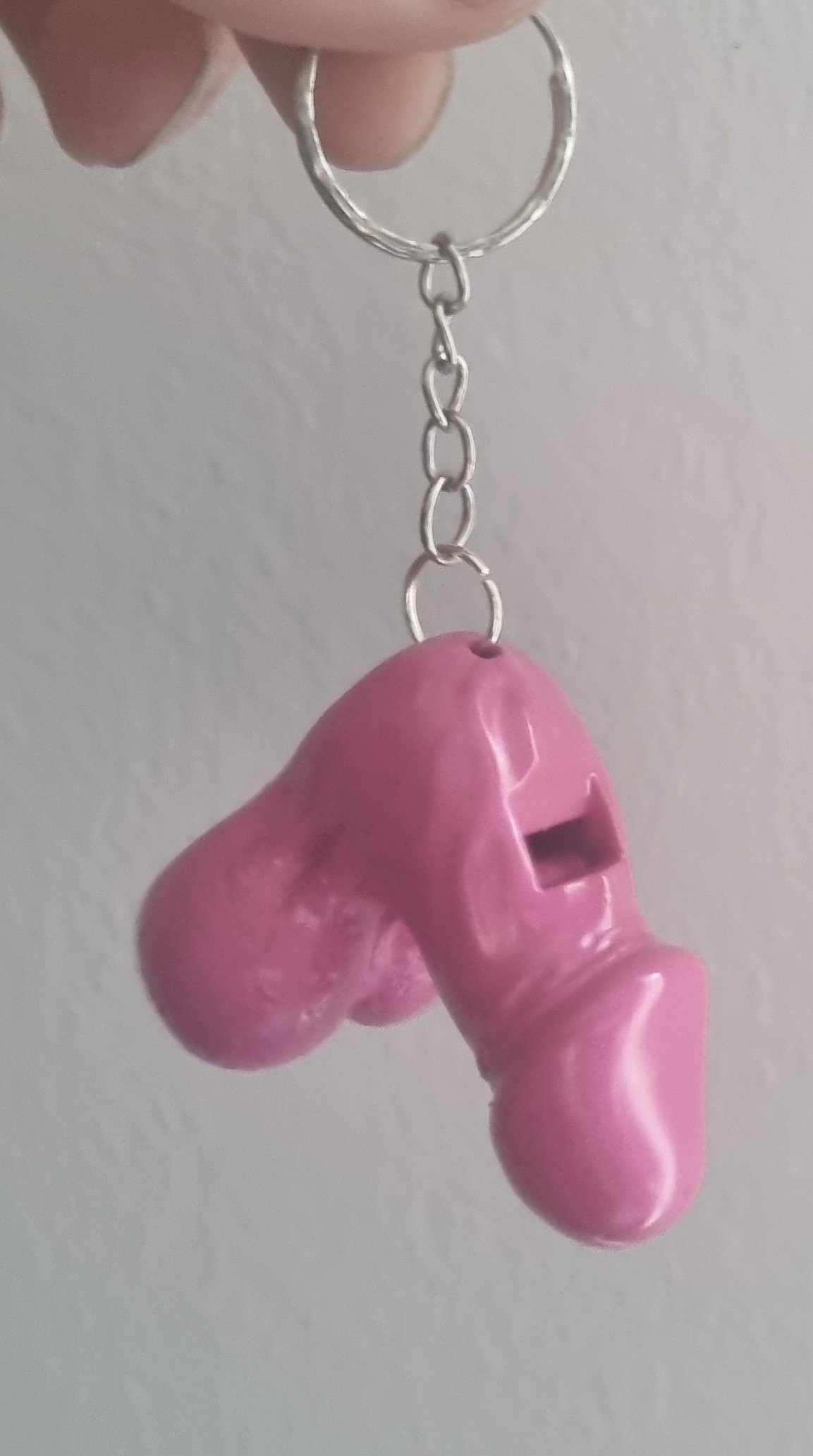 Sifflet porte clé, classe non ?