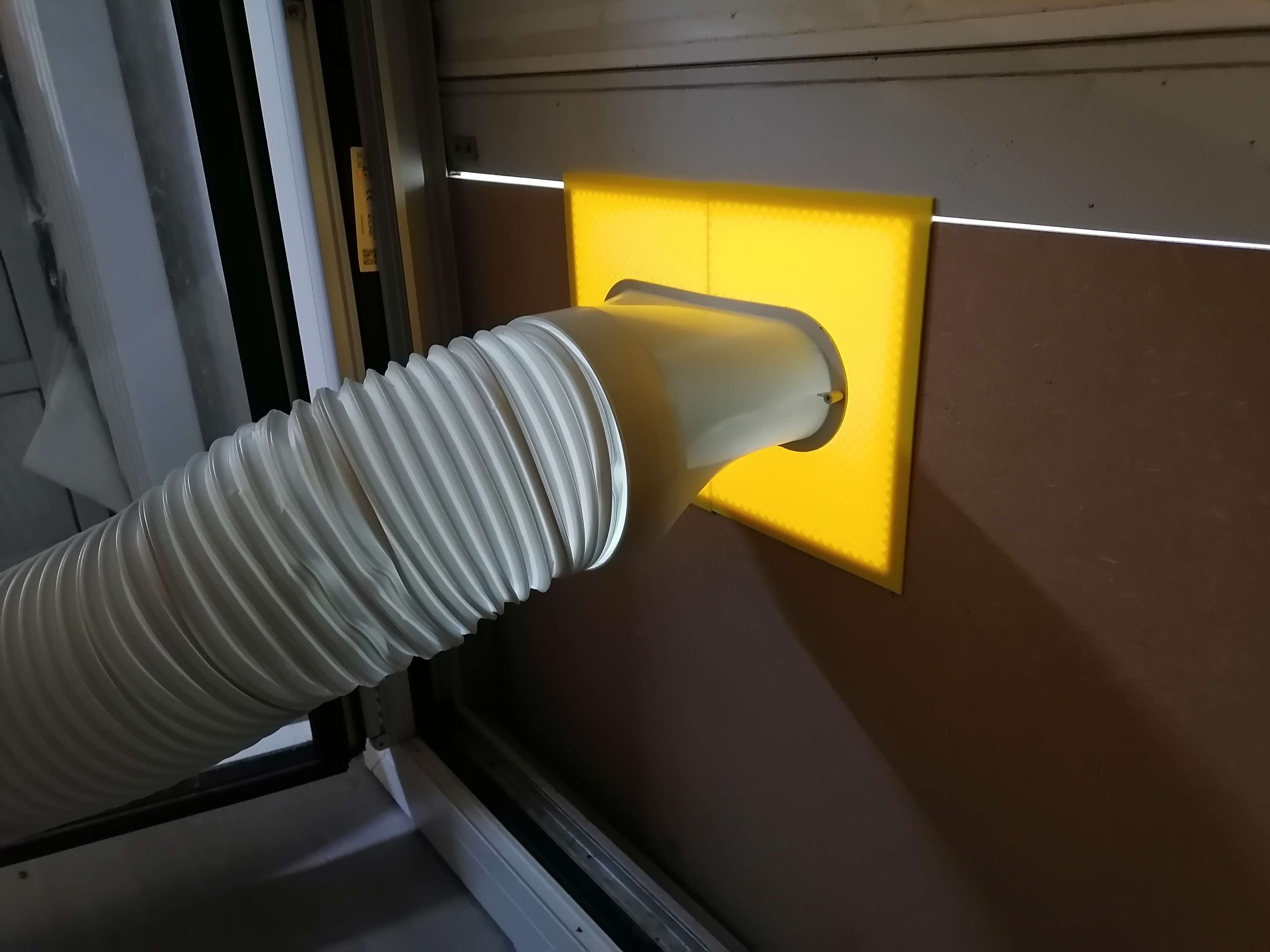 Evacuation d'air pour climatiseur forme oblongue