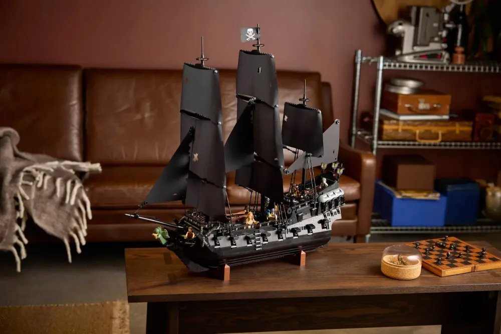 Le bateau pirate du capitaine Jack Sparrow - Date de sortie : 12/15 septembre 2025 - 2862 pièces - 349,99 €