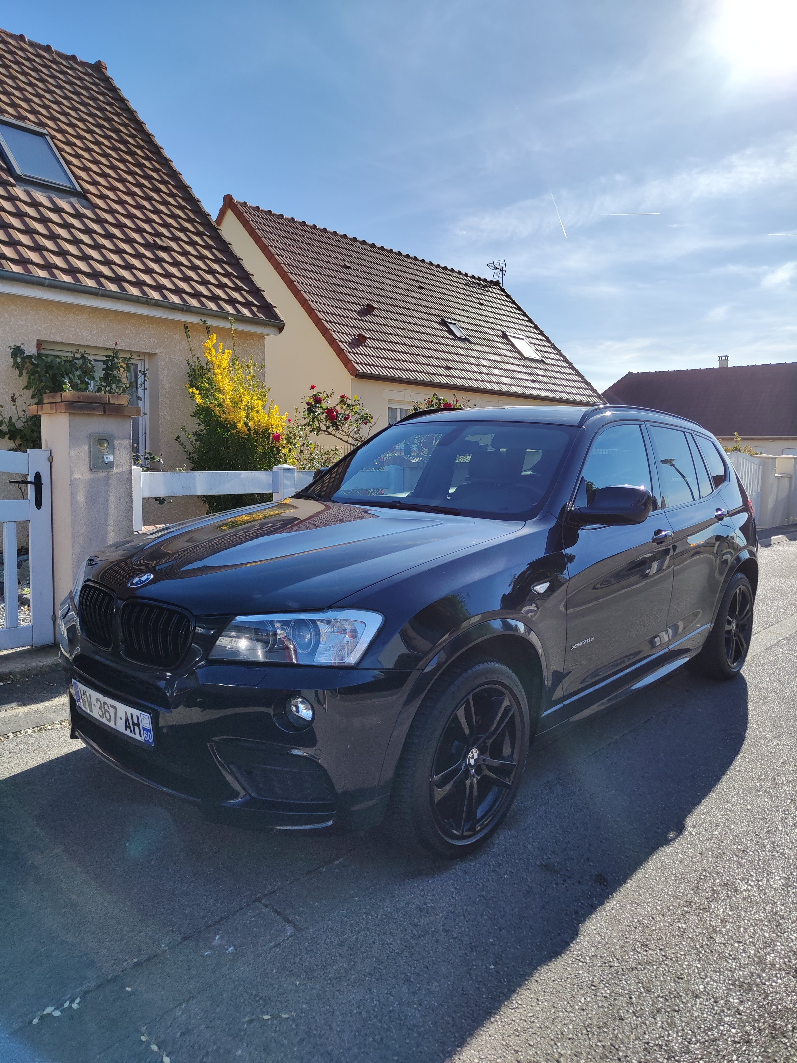 L'achat de raison qui remplace la jeune et aberrante CLS. Je vous présente le BMW X3.