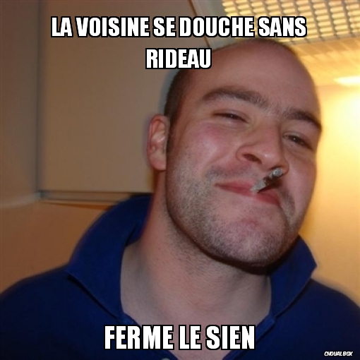 la voisine se douche sans rideau