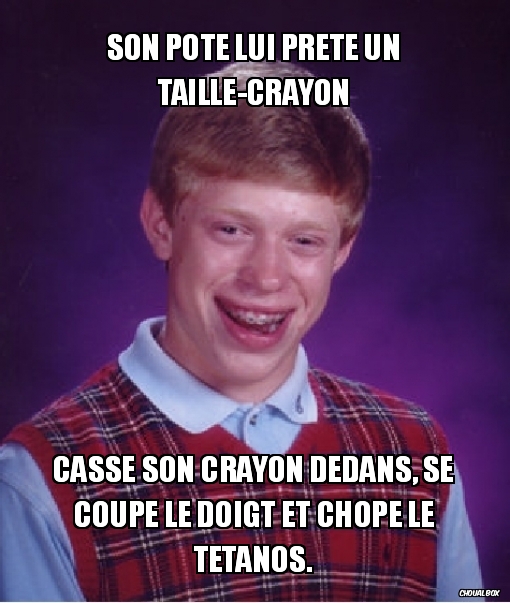 Son pote lui prête un taille-crayon