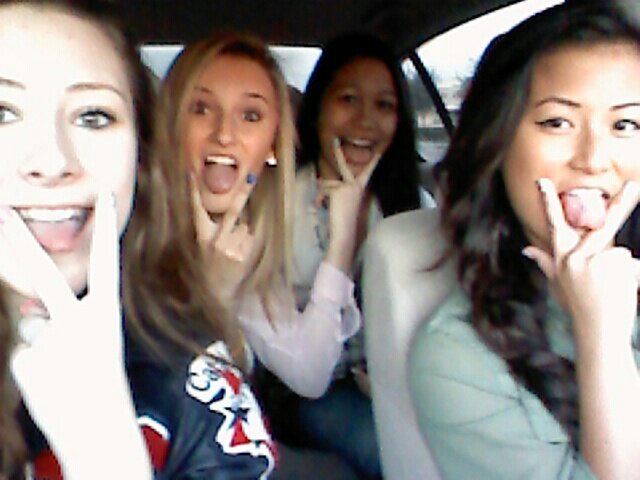 Mes copines se foutent de vous.