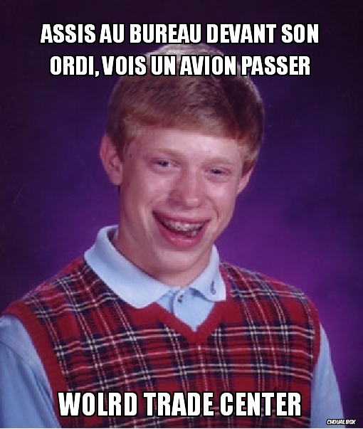 Assis au bureau devant son ordi, vois un avion passer