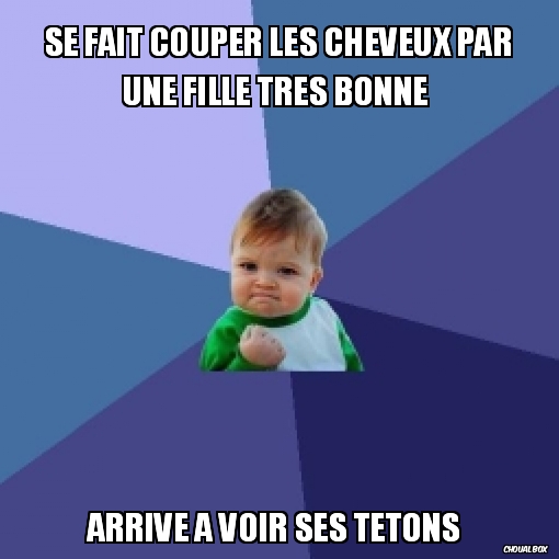 Se fait couper les cheveux par une fille très bonne 