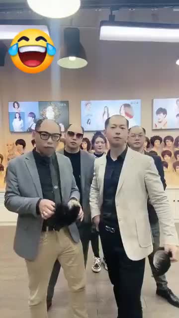 Ne pas manquer de toupet.