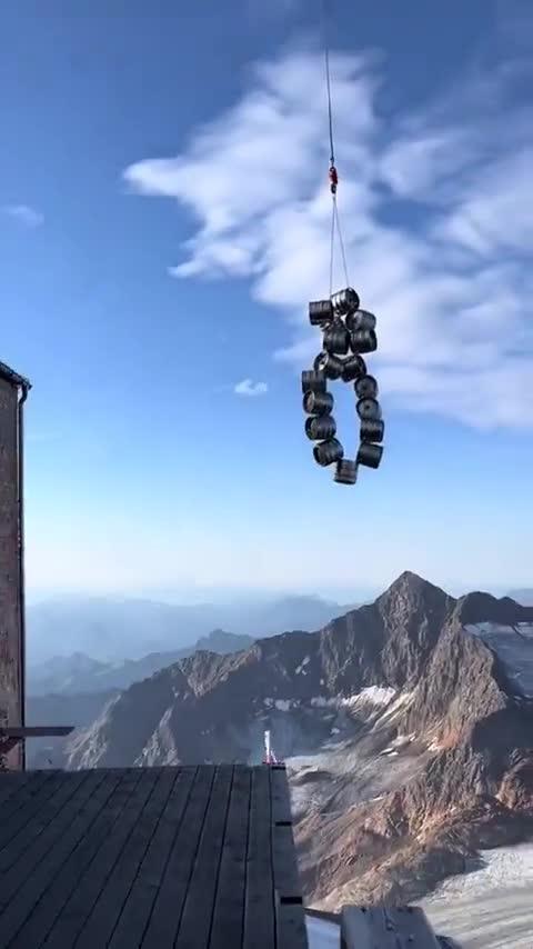Livraison dans les Alpes à 3200 mètres d'altitude.
