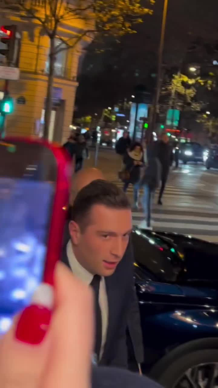 Attention, rebelle de haut niveau