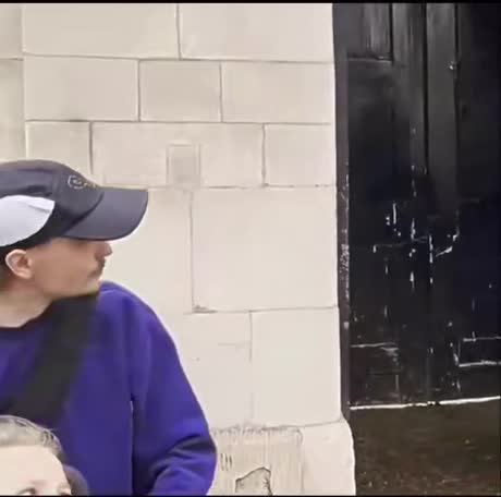 Comme on dit toujours, &quot;not all heroes ... &quot;