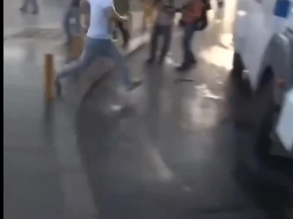 Quand tu la veux, ta faciale.