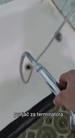 Claude François peut aller se rhabiller