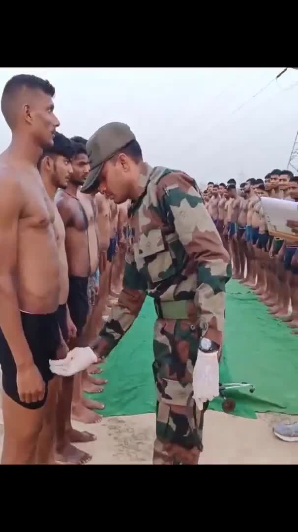 Ca va peut-être faire naitre des vocations militaires pour certains.