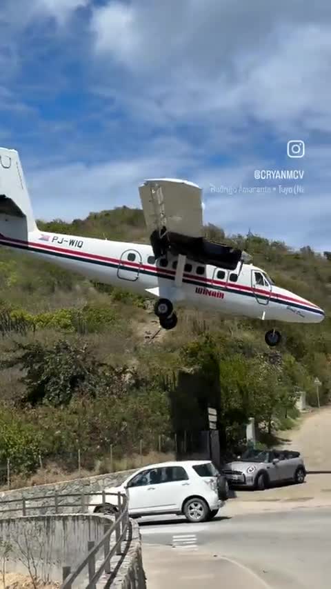 Approche de l'aéroport de Saint-Barthélemy