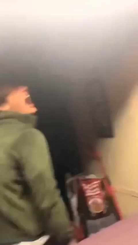 Va finir la tête dans le mur Kevin