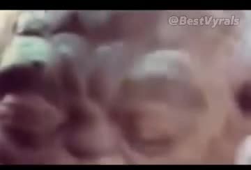 Quand t'essaies de rester endormi pendant le pipi de pleine nuit.