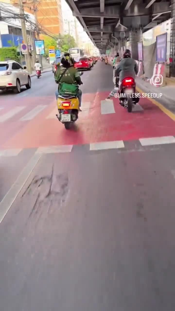 Toujours appliquer une seconde couche, s'applique aussi bien pour la peinture que pour les traces de pneus