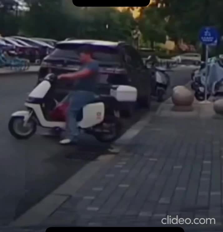 Ou c'est pas ta journée, ou y'a un bon Dieu... ou les deux.