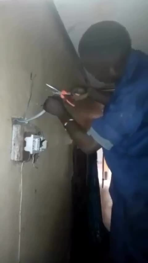 Électricien pas cher.