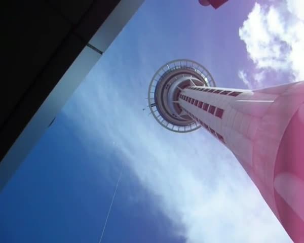 Attraction base jump à la sky tower d'Auckland