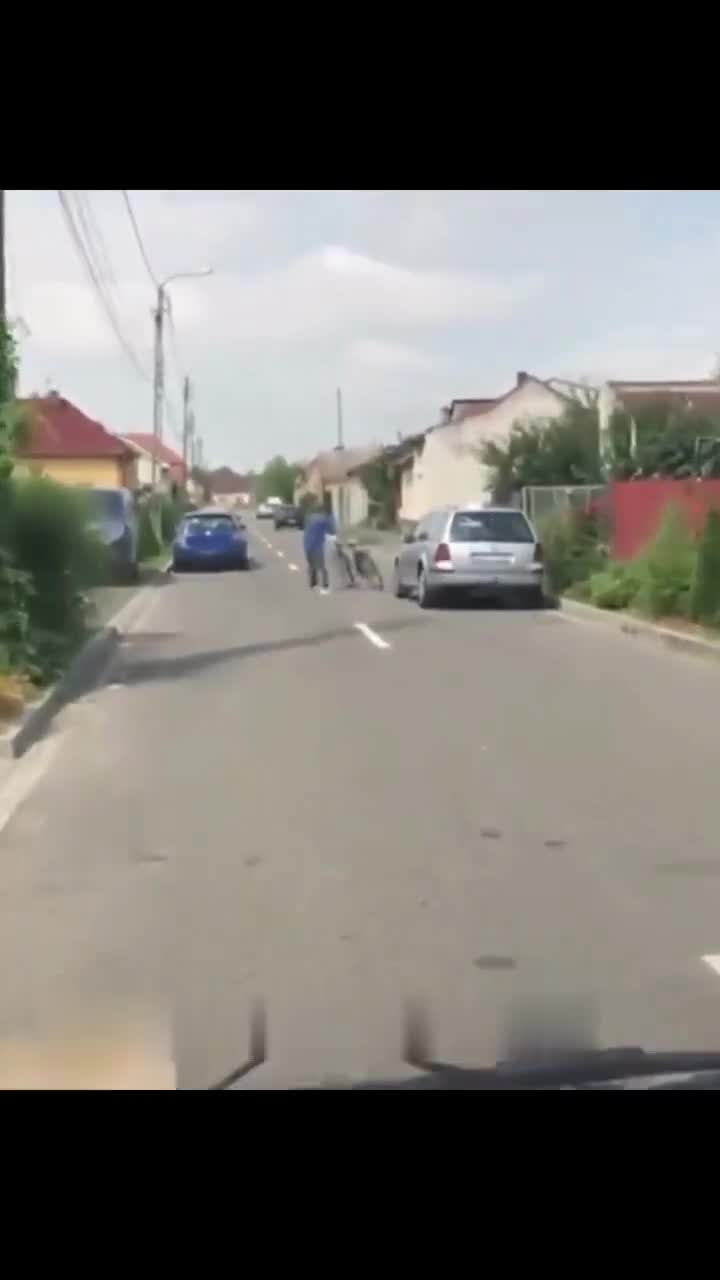 En rang ! Formation !... et Une-deux ! Une-deux ! Une-deux !