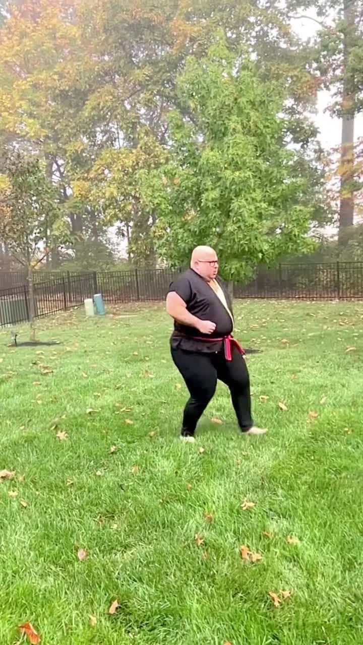 Je m'essaie un ptit peu au Kung-Fu, appelez moi... Snackie Chan !