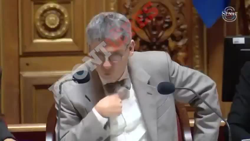 Manifestement il y a encore de l'alcool à la cantine du sénat ;) - Pierre Ouzoulias (PCF), alias Dégueulator