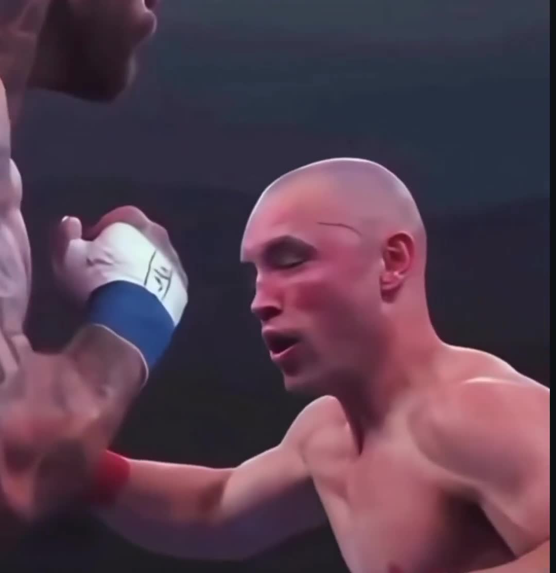 Encore un coup et ça fait un Krilin.