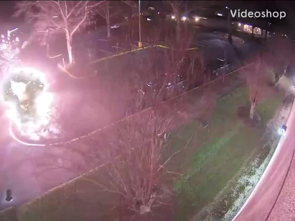 Mais avec quoi il tire ?!