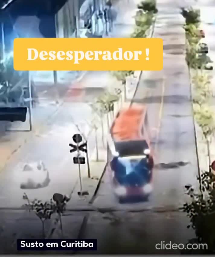 Mono-articulé du coup.