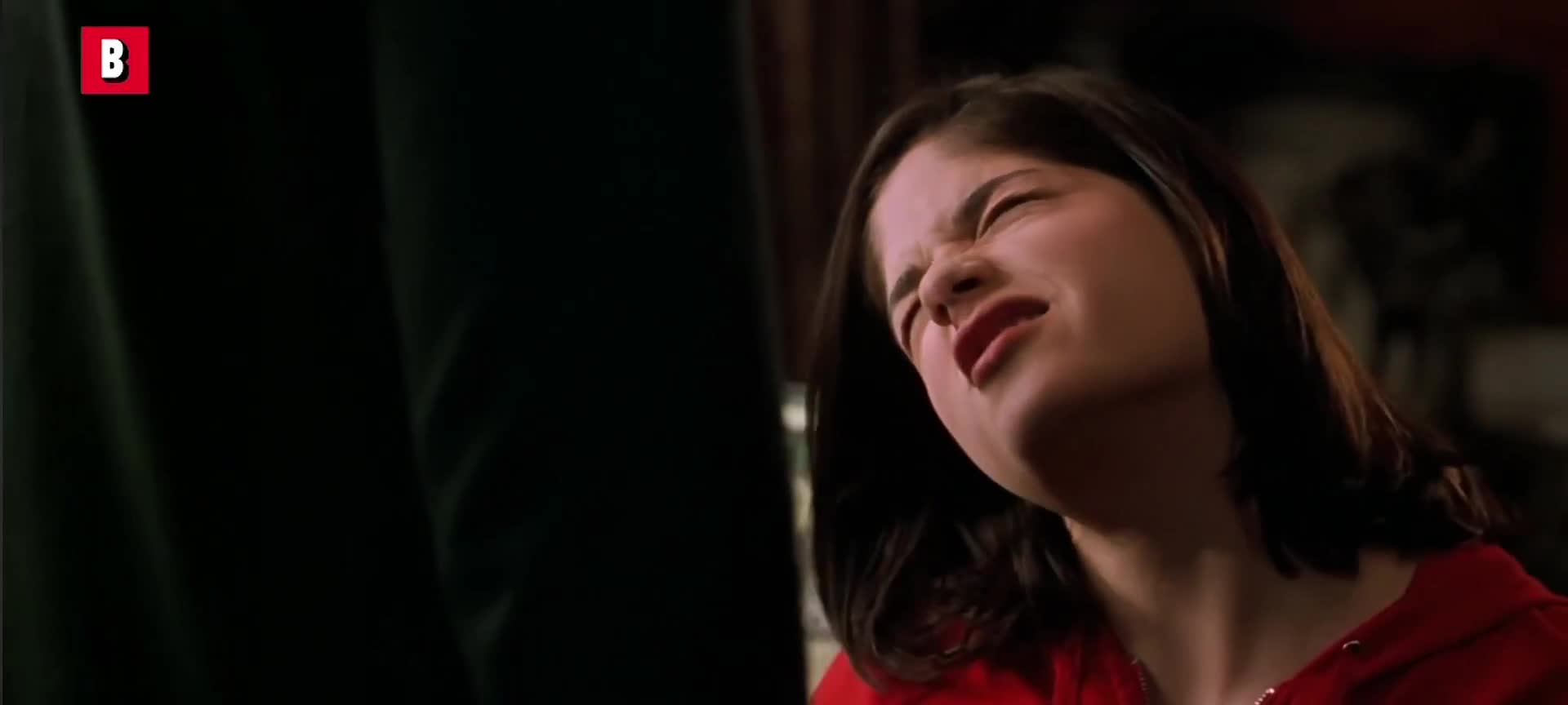 I don't wanna kiss you here... I wanna kiss youuuuu There !