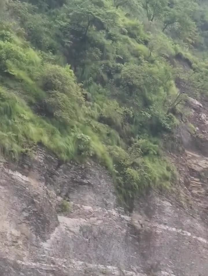 Glissement de terrain en Thaïlande, après de fortes pluie.