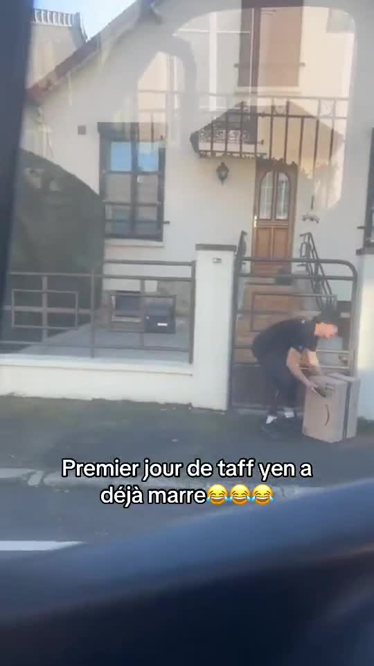 Votre colis AMAZON RTX 5090 à été livré.