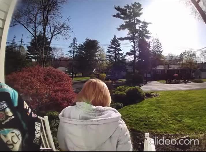 Papy et mamie aprés le repas de midi...