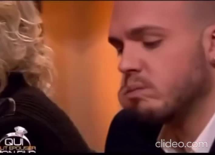 Pas sur qu'il trouve, qui que ce soit, pour l'épouser lui...