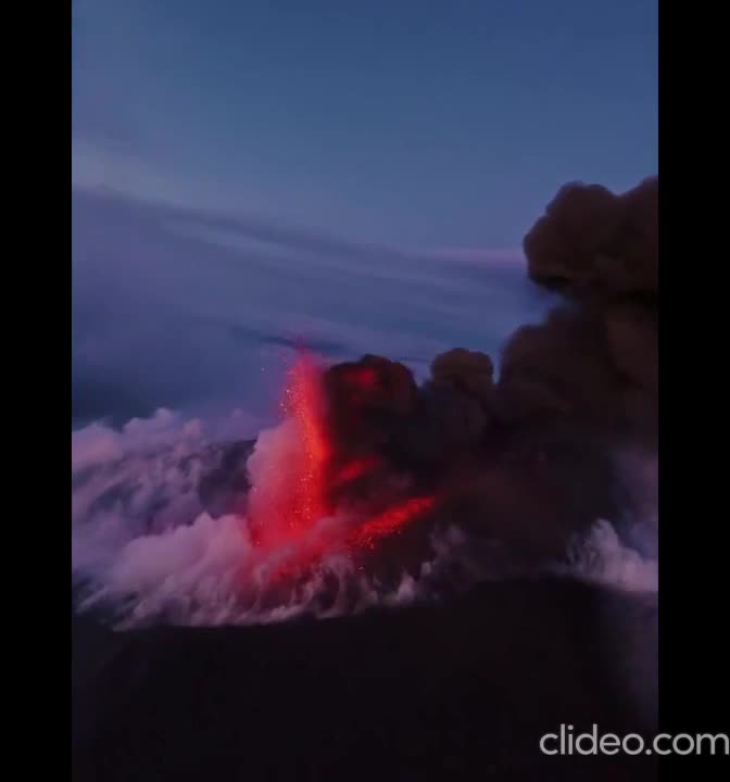 Etna: Between Fire &amp; Ice.