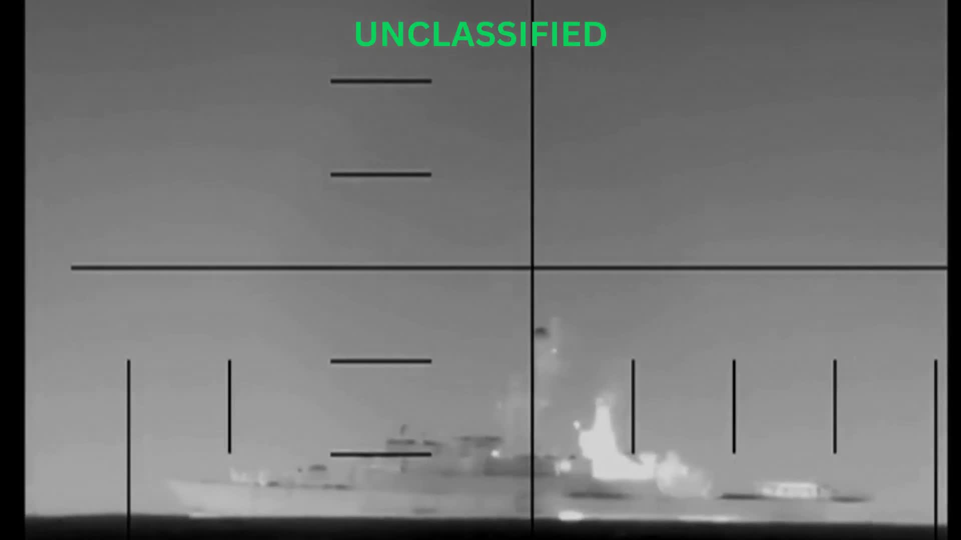 Le CENTCOM a diffusé les images impressionnantes d’un sous-marin américain ayant coulé un navire de guerre iranien.