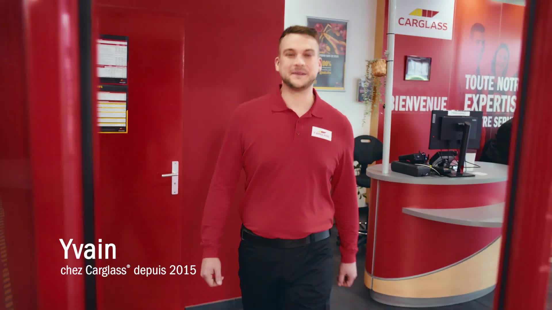 10 ans plus tard, je tourne un spot publicitaire pour mon entreprise.