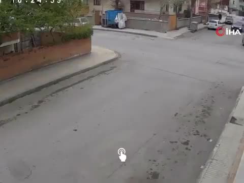 Quand on vous dit d'attacher les enfants dans les bagnoles, c'est à cause de ça: