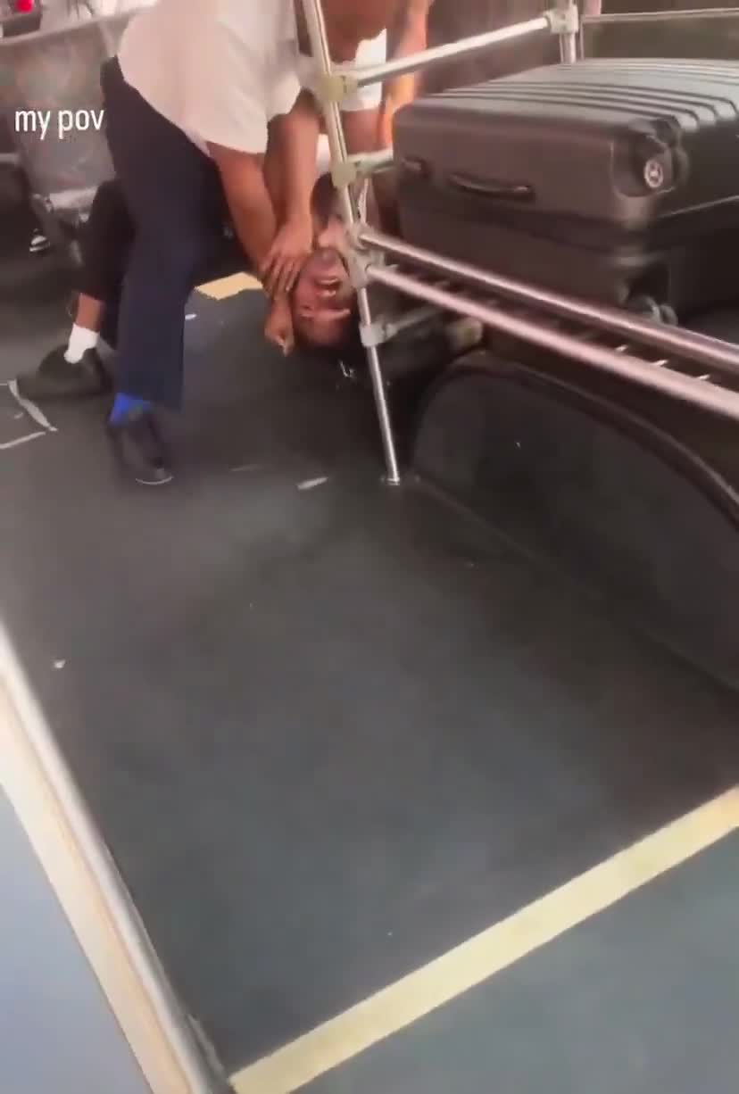 Un chauffeur de bus a moyennement apprécié le fait qu'un usager lui ait craché dessus.
