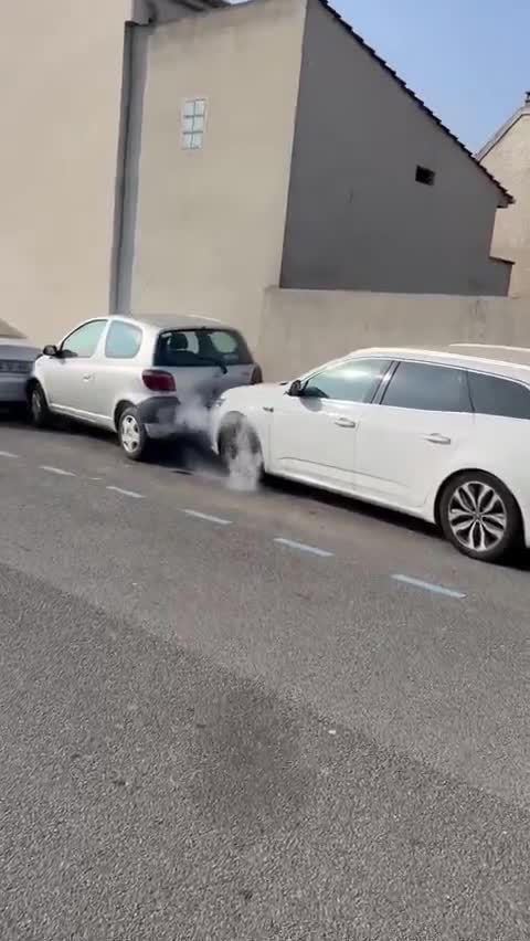 Un vieux con (désolé les frustrés c'est pas un bronzé)