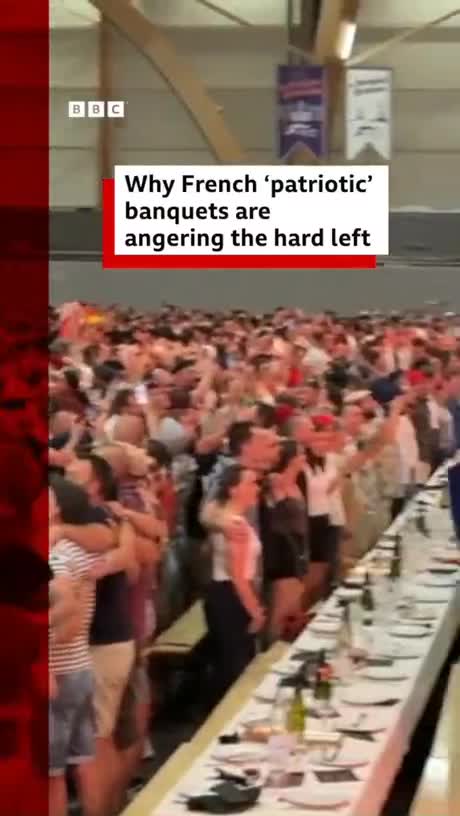 Un banquet du canon français observé par un journaliste de la BBC