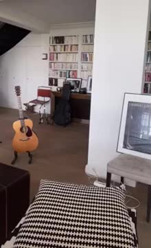 Comment ça va, comment ça va, comment ca va pour vous ? Parce que pour moi, oh oui pour moi, ça va pas, mais pas, mais pas du tout...