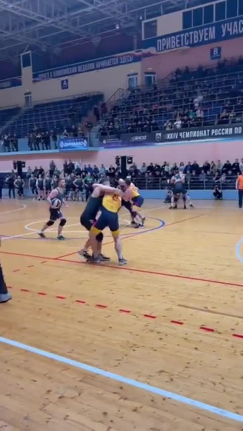 Idée: fusionner le basket et le rugby